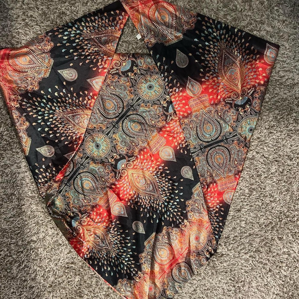 Paisley Patterned Scarf - Picture 6 of 8